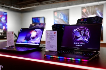 微星泰坦GT77 HX配置参数