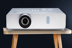 松下bx440c投影仪怎么开机