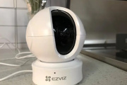 萤石c6cn内存卡的盖子怎么打开