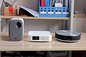 米家投影仪青春版1和2的区别