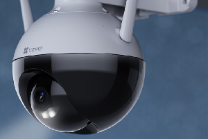 萤石c8w可以自动移动跟拍吗