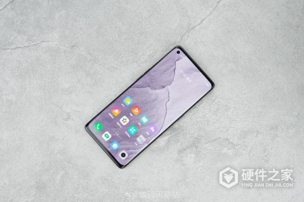 realme GT 大师版 & 大师探索版「旅行箱设计」真机照