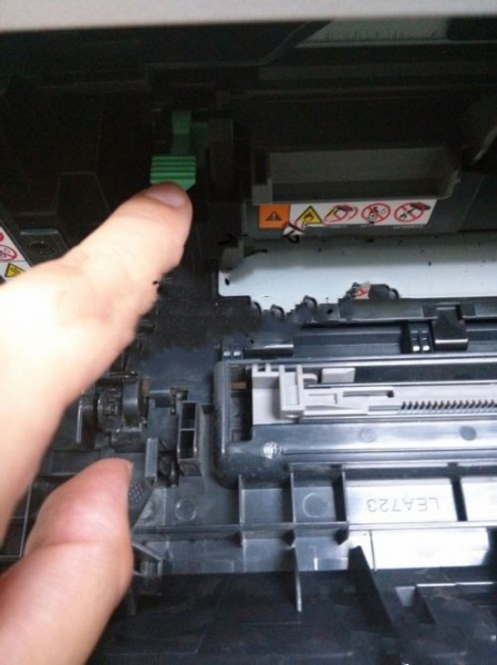 东芝2523a打印机如何更换墨盒
