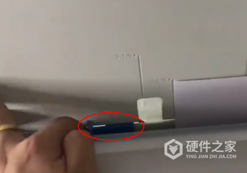 爱普生l8168打印照片从哪里放