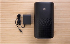 小爱音箱pro有自带电源吗