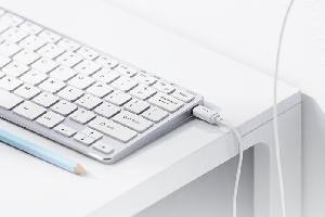 英菲克v780键盘需充电怎么提示