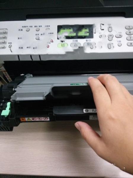 东芝2523a打印机如何更换墨盒