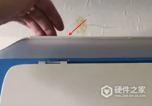 爱普生l8168打印照片从哪里放