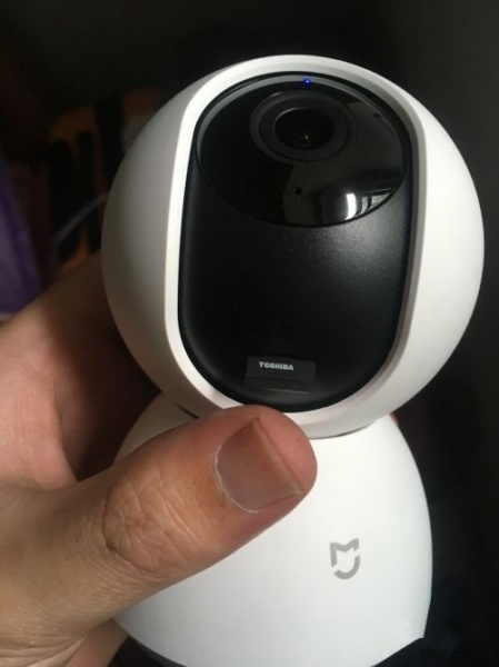 米家摄像头云台版怎么插内存卡