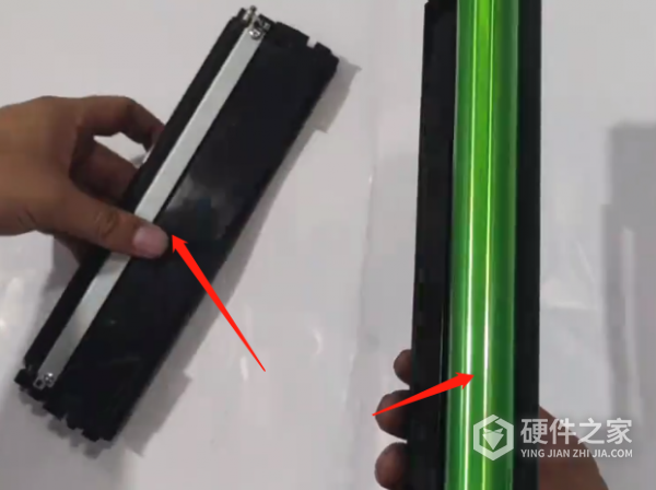 奔图打印机m6202w怎么加墨粉