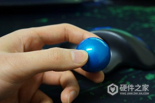 罗技m575怎么取轨迹球