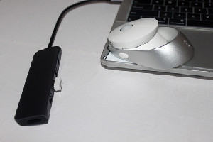 雷柏air1插usb如何调试