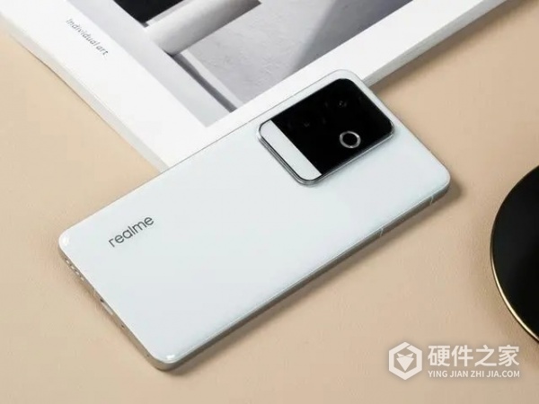 真我GT6用的是什么屏幕