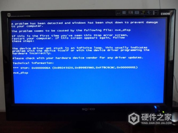 换了个显卡玩lol总是蓝屏怎么办