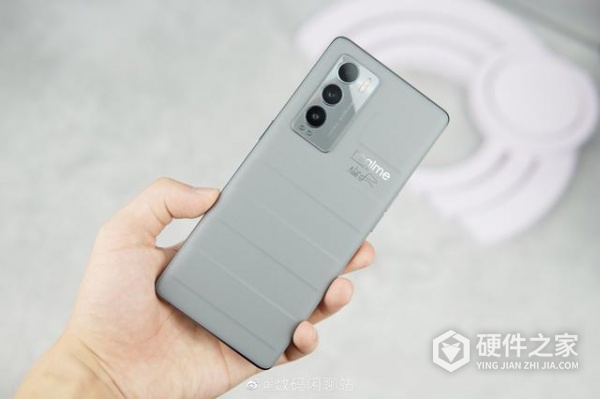 realme GT 大师版 & 大师探索版「旅行箱设计」真机照