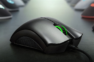 雷蛇蝰蛇标准版怎么调dpi