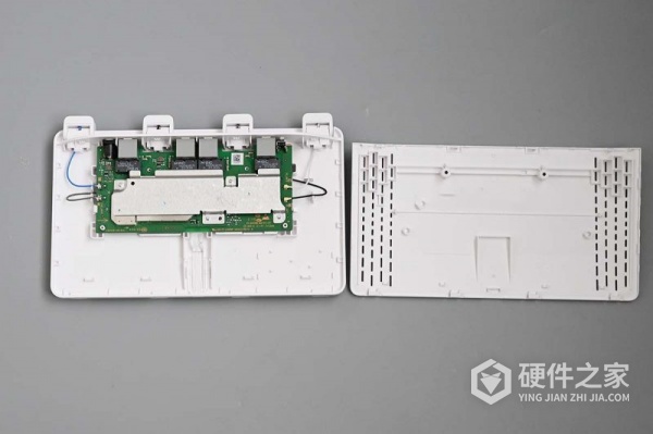 荣耀路由4拆解方法