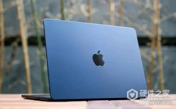 MacBook Air 15.5有几个扬声器