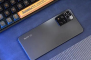Redmi Note 12 Pro是曲面屏吗