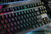 rog龙骑士2键盘如何无线连接